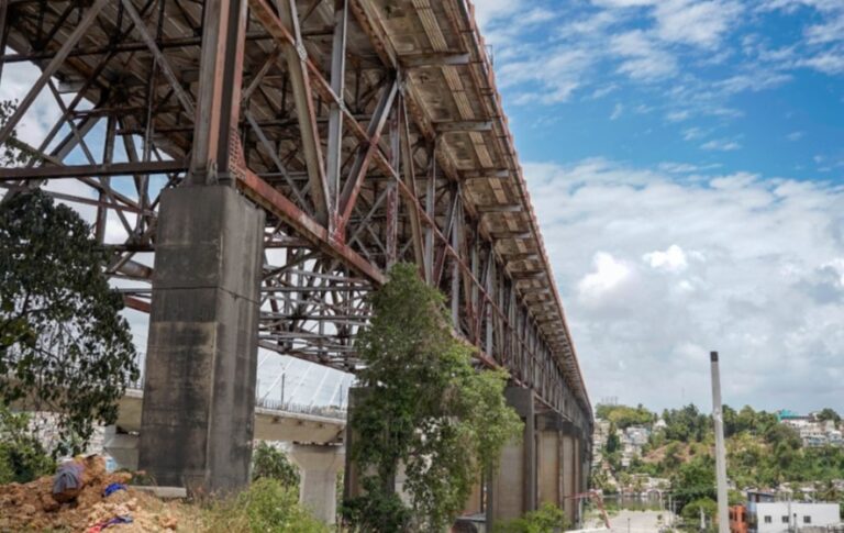 Defensor del Pueblo realiza inspección en el puente de la 17