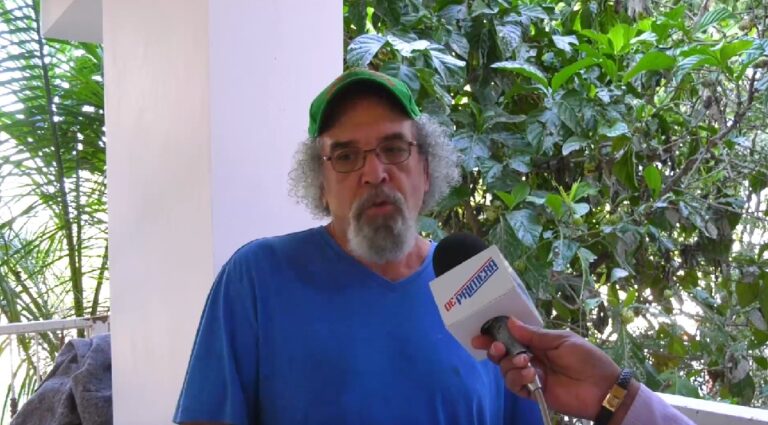 Padre Rogelio Cruz anuncia una misa este Jueves Santo al lado de la discoteca Jet Set