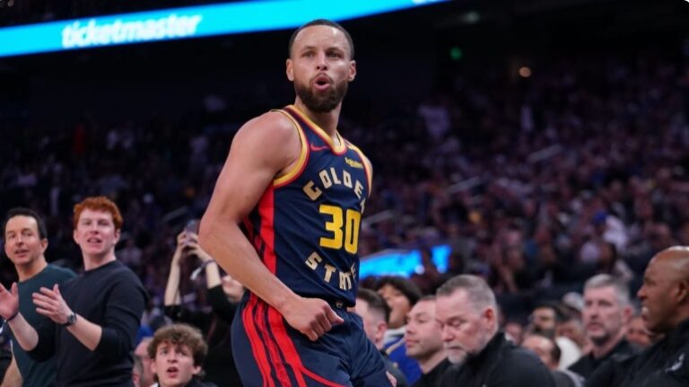 Stephen Curry dispara la ilusión de los Warriors
