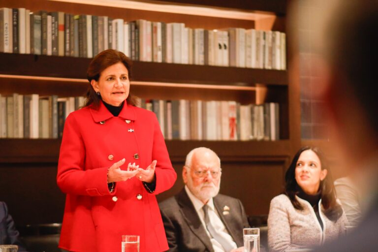 República Dominicana acorta su camino hacia la industria de semiconductores, ¿esto cómo impactará la economía?