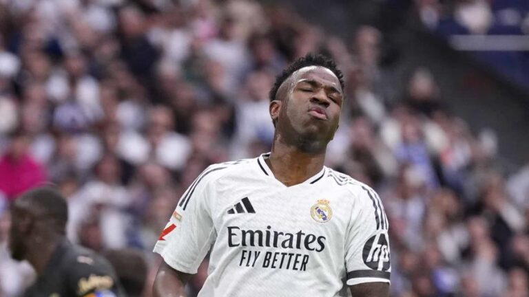 Vinícius falla penalti y el Real Madrid pierde en casa ante el Valencia