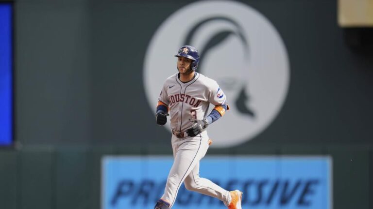 Walker y Peña conectan jonrones, Rodgers impulsa 3 y Astros vencen a Mellizos