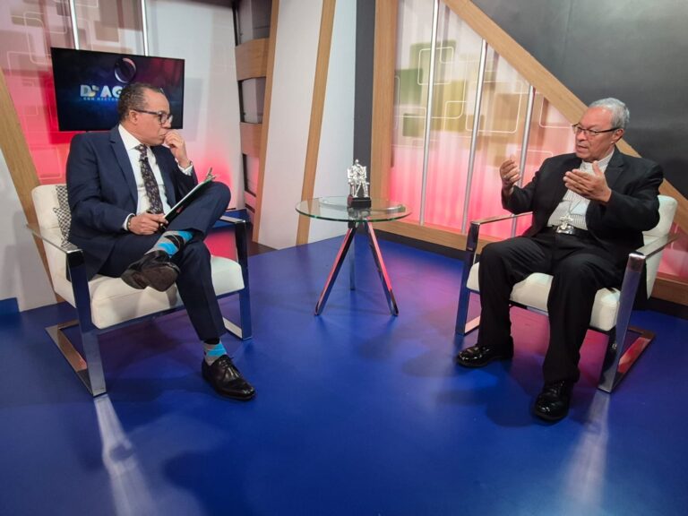 Video- Secretario Conferencia Episcopado asegura que se puede defender la patria sin llegar a ser extremista