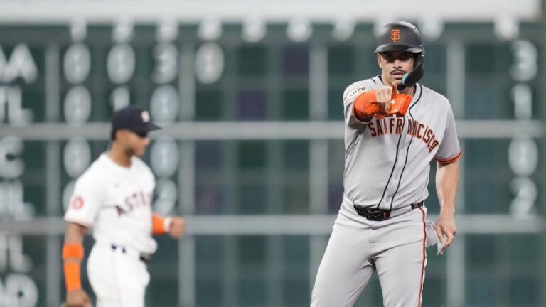 Willy Adames remolcó con doble a San Francisco en Houston