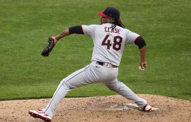 Cerrador Clase no preservó ventaja de tres carreras, pero gana partido ante los Piratas