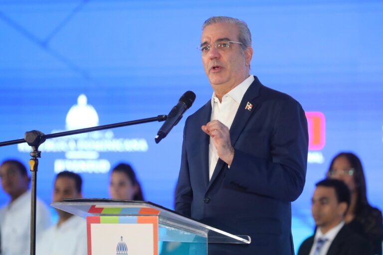 Reportaje-Abinader anuncia nuevas pensiones las cuales serán entregadas a colonos azucareros