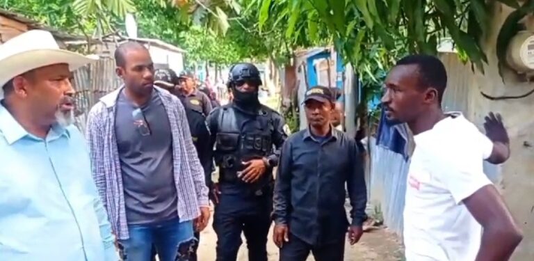 Alcalde de Dajabón da un plazo de 5 días a haitianos ilegales para que abandonen el municipio