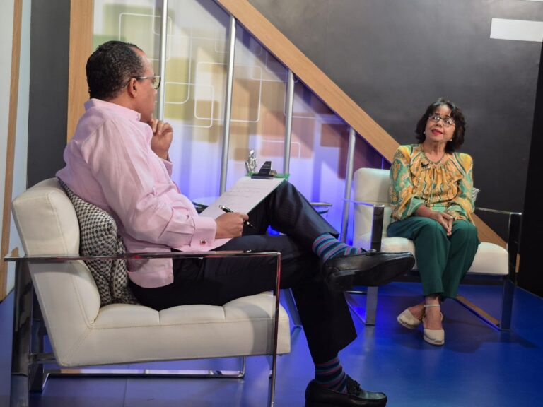 Altagracia Paulino: “Gobierno debe eliminar monopolio de botellones de agua; pido modificar la Ley 87-01”