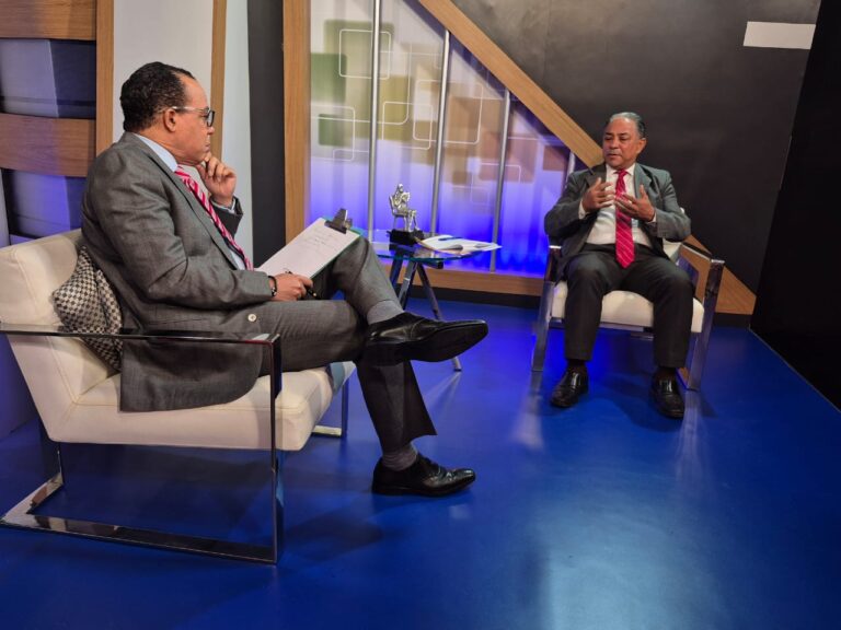 Aurelio Henríquez: “El Colegio de Periodistas busca con Ley proteger el ejercicio ético y profesional junto a Redes”