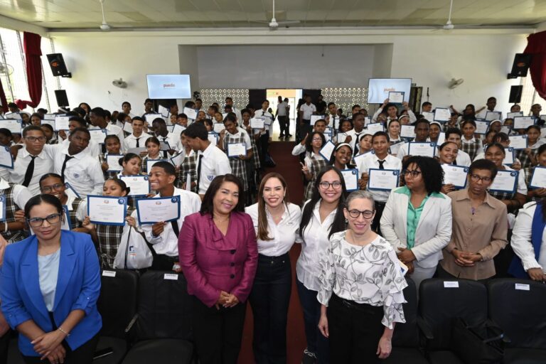 Banreservas realiza jornadas de educación financiera  en centros educativos del Gran Santo Domingo