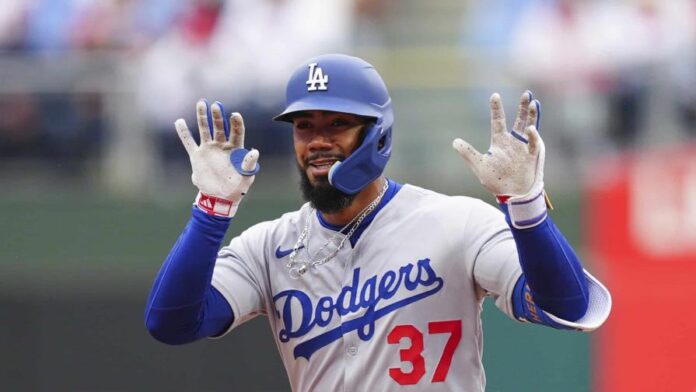 Dodgers colocan al jardinero Teoscar Hernández