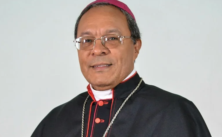 Obispo Baní critica medios comunicación traten cónclave como si fuera una partida de ajedrez