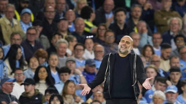 Guardiola afirma que preferiría dejar el Man City antes que tener una plantilla muy numerosa