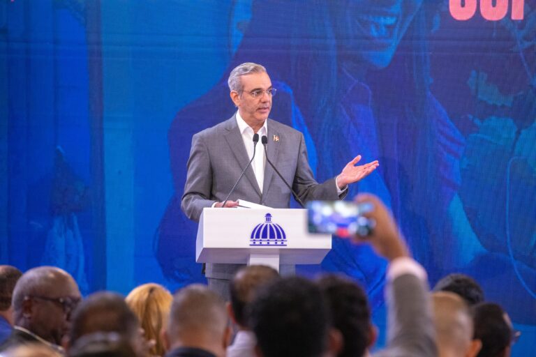 Gobierno anuncia amplio programa de apoyo por el Día de las Madres que incluyen la entrega de un millón de bonos