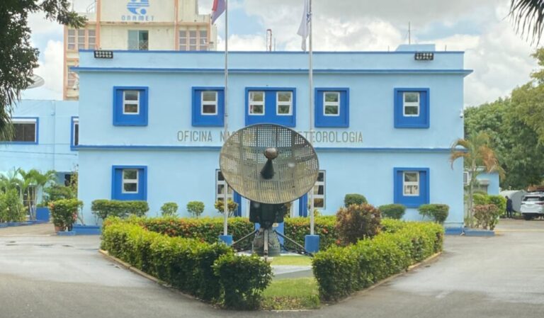 Vaguada y onda tropical provocarán lluvias; Erin se mueve hacia el oeste/noroeste
