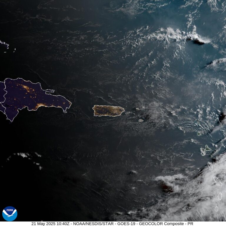 Miércoles caluroso y de escasas lluvias, tarde con aguaceros y tronadas al interior del país