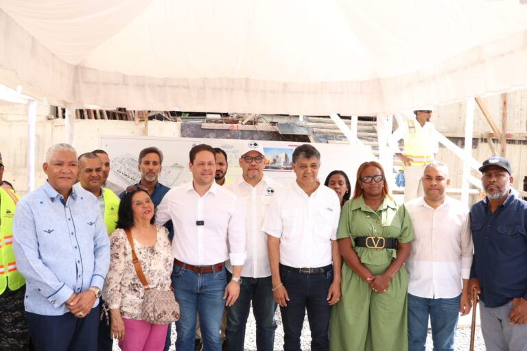 Defensa Pública y Vivienda recorren Ciudad Judicial de Santo Domingo Oeste