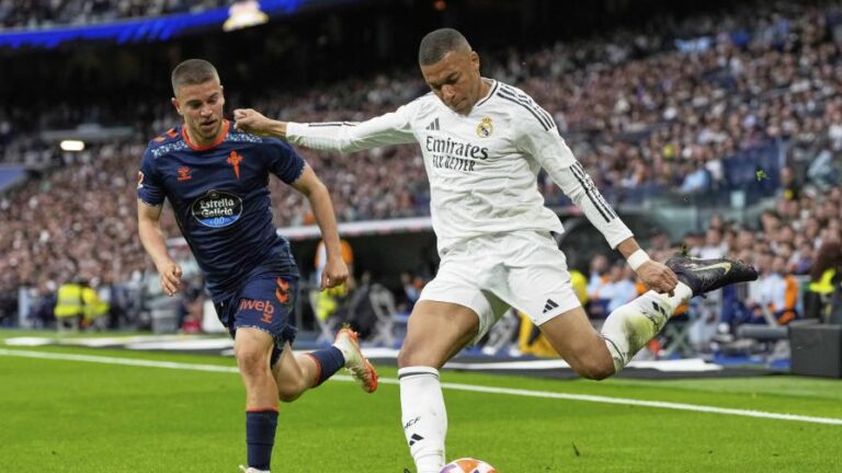 Mbappé marca dos goles, Real Madrid gana y se prepara para el ‘súper clásico’
