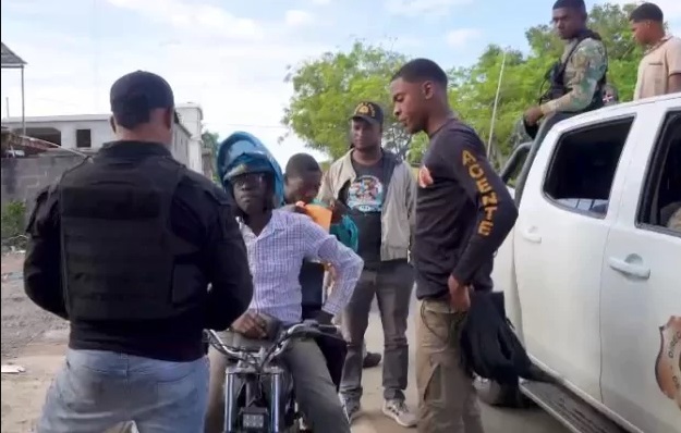 Migración interviene asentamientos ilegales en Gonzalo y otras comunidades de Monte Plata