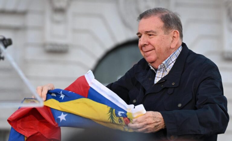 Opositor venezolano Edmundo González hospitalizado en Madrid por una bajada de tensión