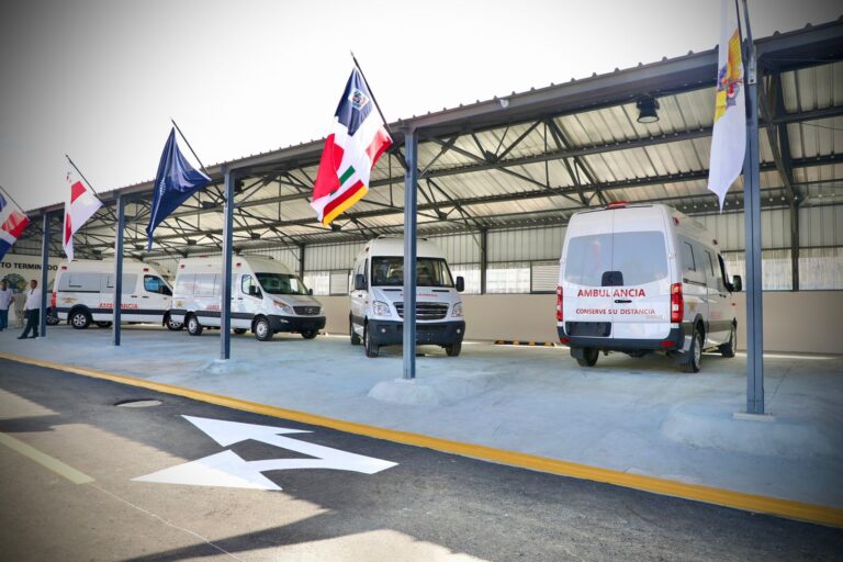 Presidente Abinader inaugura primera fase de la planta de ensamblaje de vehículos en San Cristóbal dando un paso histórico en la industria militar dominicana