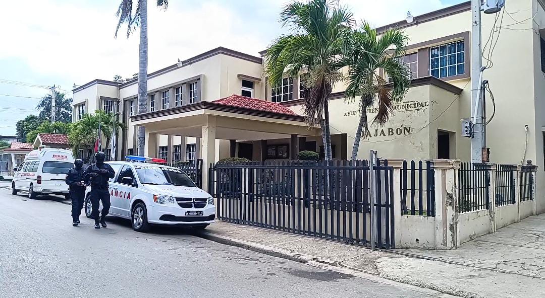 Enfrentamiento entre vendedores de huevos deja un herido de bala en Dajabón