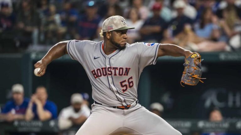 Ronel Blanco se someterá a una cirugía en el codo y perderá el resto de la temporada