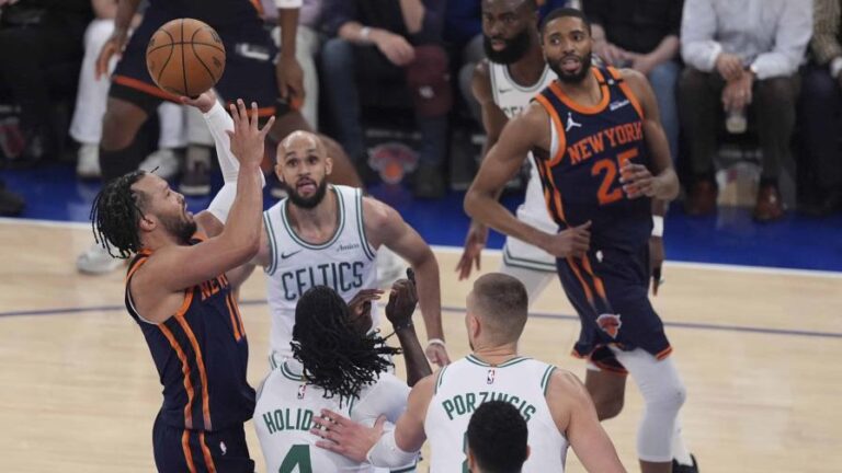 Brunson 39, Towns 23 y Knicks toman ventaja 3-1 sobre Celtics con victoria 121-113