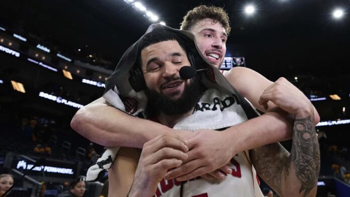 VanVleet y Rockets fuerzan un 7mo partido