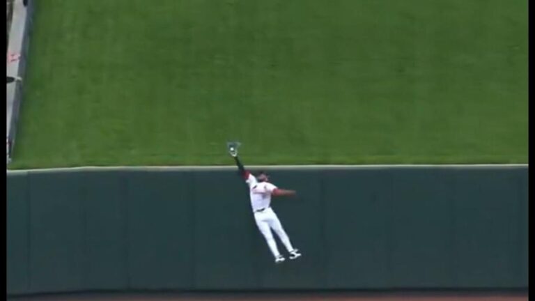 Victor Scott II le roba jonrón a Juan Soto, San Luis barre a los Mets