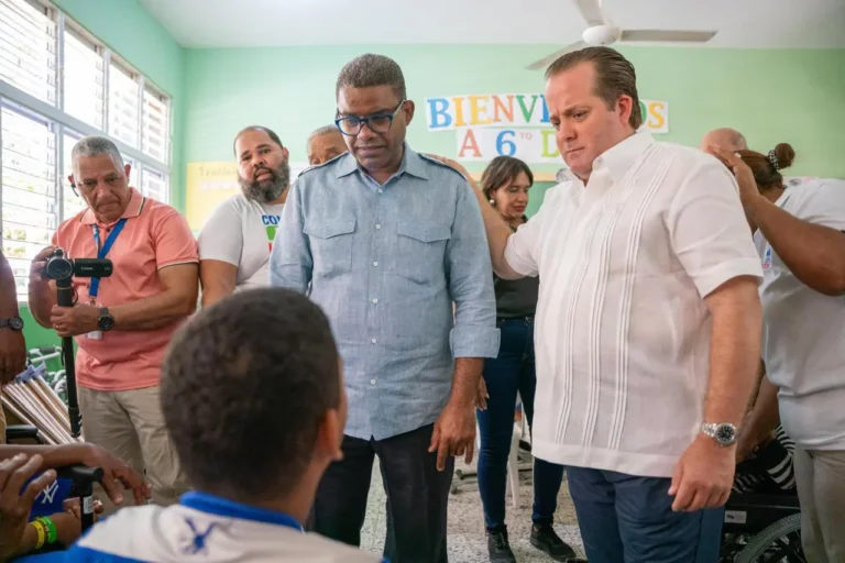 Robert Polanco afirma que el Gobierno se mantiene presente y está donde la gente más lo necesita