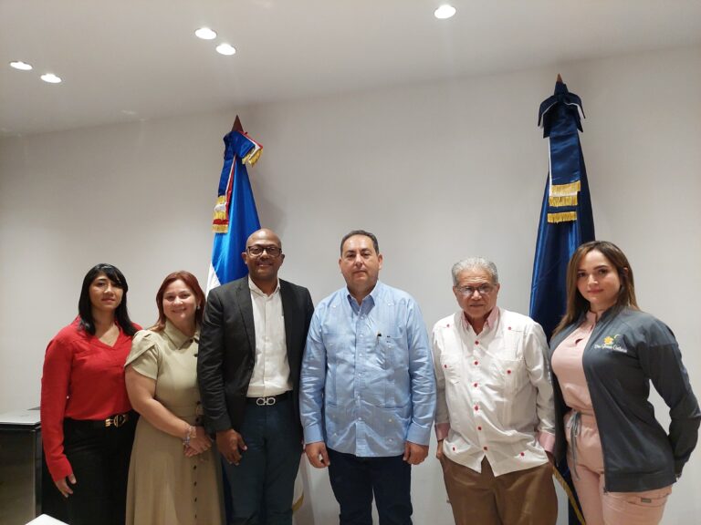 El CMD y el SNS llegan a acuerdo frente a la problemática de los médicos del centro de Gastroenterología