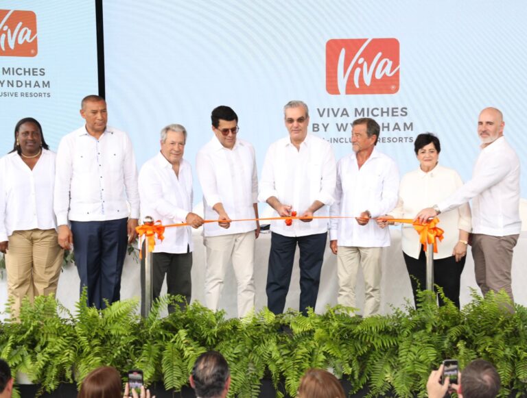 Presidente Abinader: Desde 2020 Miches avanza como polo turístico y motor de desarrollo económico con apoyo del Gobierno y la inversión privada