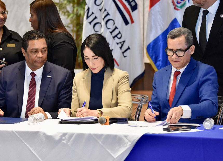 Gobierno y entidades firman acuerdo nacional para eliminar el trabajo infantil en RD