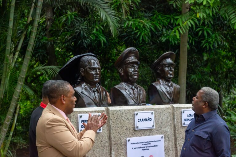 En El Salvador develan bustos en honor a Caamaño, Fernández Domínguez, Lora y Peña Gómez