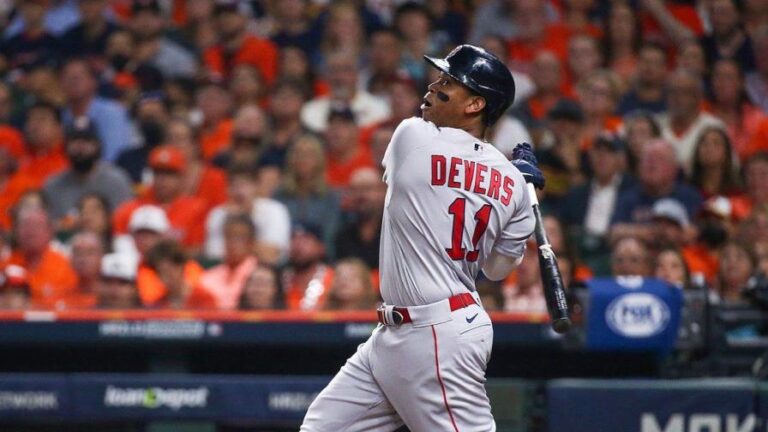 Rafael Devers, en resonante cambio, pasa a los Gigantes de San Francisco