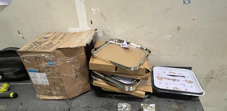 DNCD frustra envío de cocaína a Estados Unidos camuflada en reloj de pared