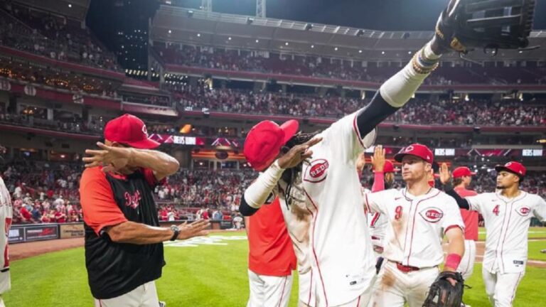 De la Cruz conectó su vuelacercas 18 para liderar a Rojos ante Yankees