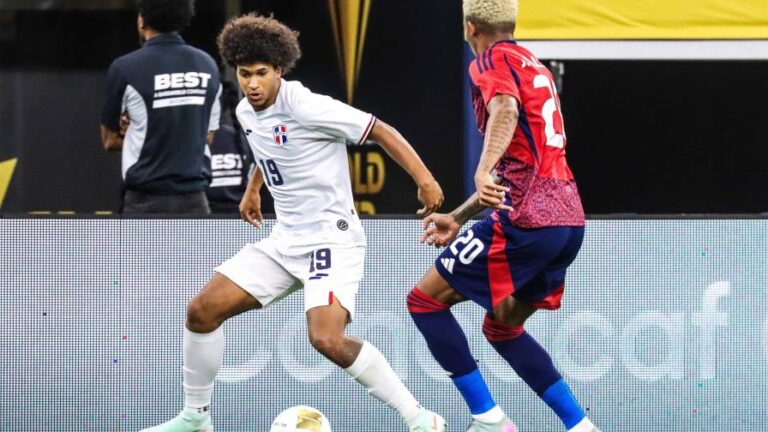 Dominicana pone en aprietos a Costa Rica, pero cae 2-1 en la Copa Oro