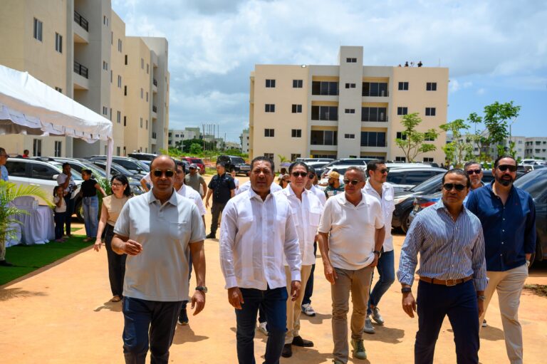 Feria de viviendas de Banreservas en Santo Domingo Este  concluye con solicitudes de financiamientos por RD$1,400 MM