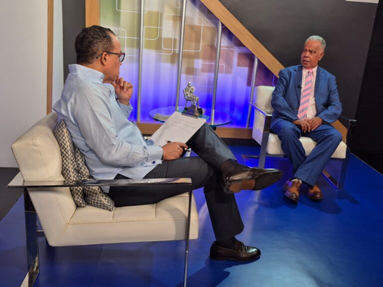 Francisco Capellán: “Iremos al Tribunal Constitucional si aprueban Ley para cocinar el almuerzo en las escuelas; es una locura”