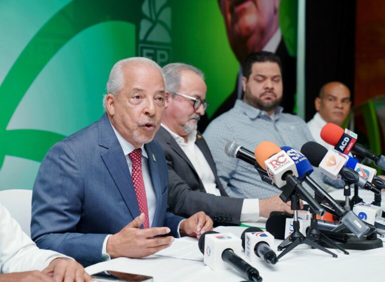 Fuerza del Pueblo alerta sobre crisis financiera en SeNaSa: “La salud de millones está en riesgo”