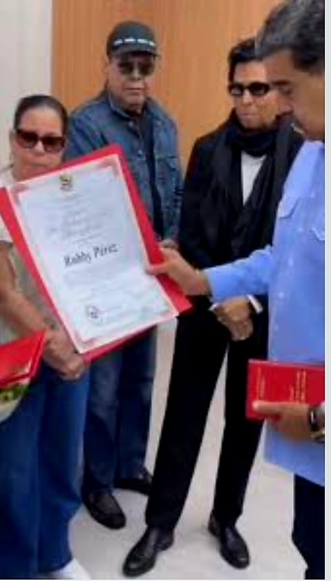 Diplomacia de la güira: Bonny Cepeda y los embajadores que unen a RD y Venezuela