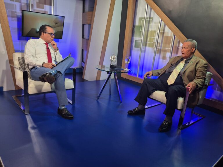 Peña Guadalupe: “Este gobierno también fracasa en el Transporte; 10 precandidatos PRM paralizan el Estado ”