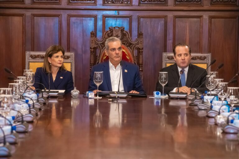 Gobierno celebra 50º Consejo de Ministros: aprueba Política Presupuestaria 2026 y presenta avances de metas priorizadas