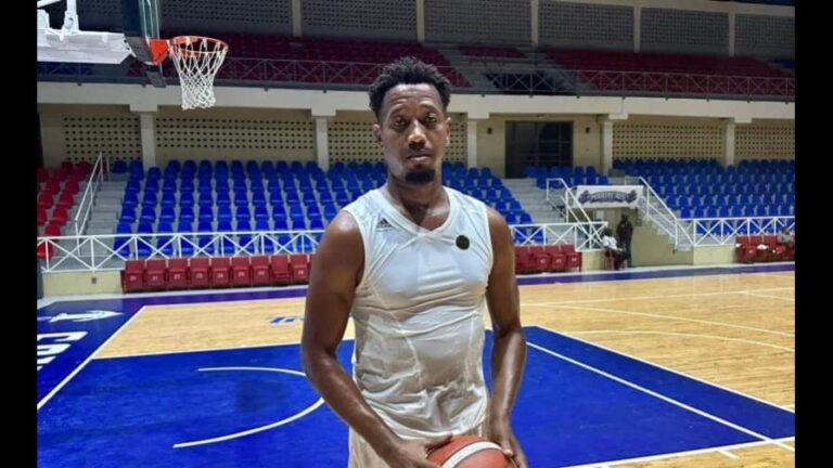 Kelvin «El Pollito» Peña regresa a Marineros de Puerto Plata