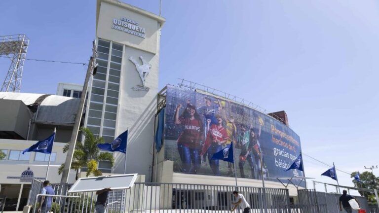 Lidom y Marlins firman acuerdo para montar Serie del Caribe de 2028 en Miami