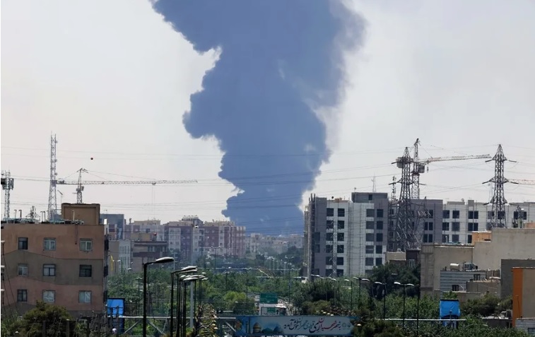 Misiles lanzados por Irán dejan al menos 13 muertos y más de 380 heridos en varias regiones de Israel