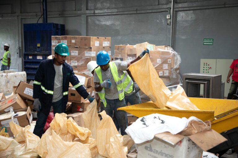 Pro Consumidor intensifica operativos y retira del mercado 3 millones de productos en lo que va de 2025