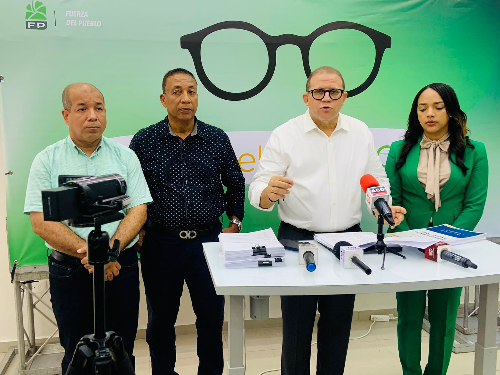 Diputado de la Fuerza del Pueblo denuncia irregularidades en el Presupuesto de la Alcaldía de Santo Domingo Este